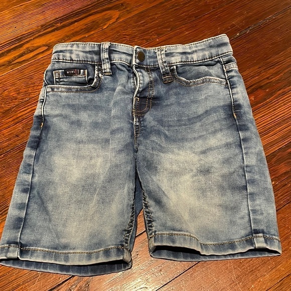 Mayoral Boy’s Blue Jean Shorts Size 5 - Picture 1 of 5